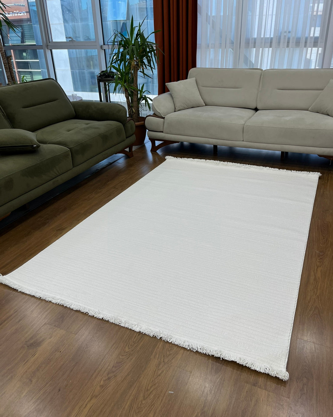 Buklem Sade Makine Halısı Krem