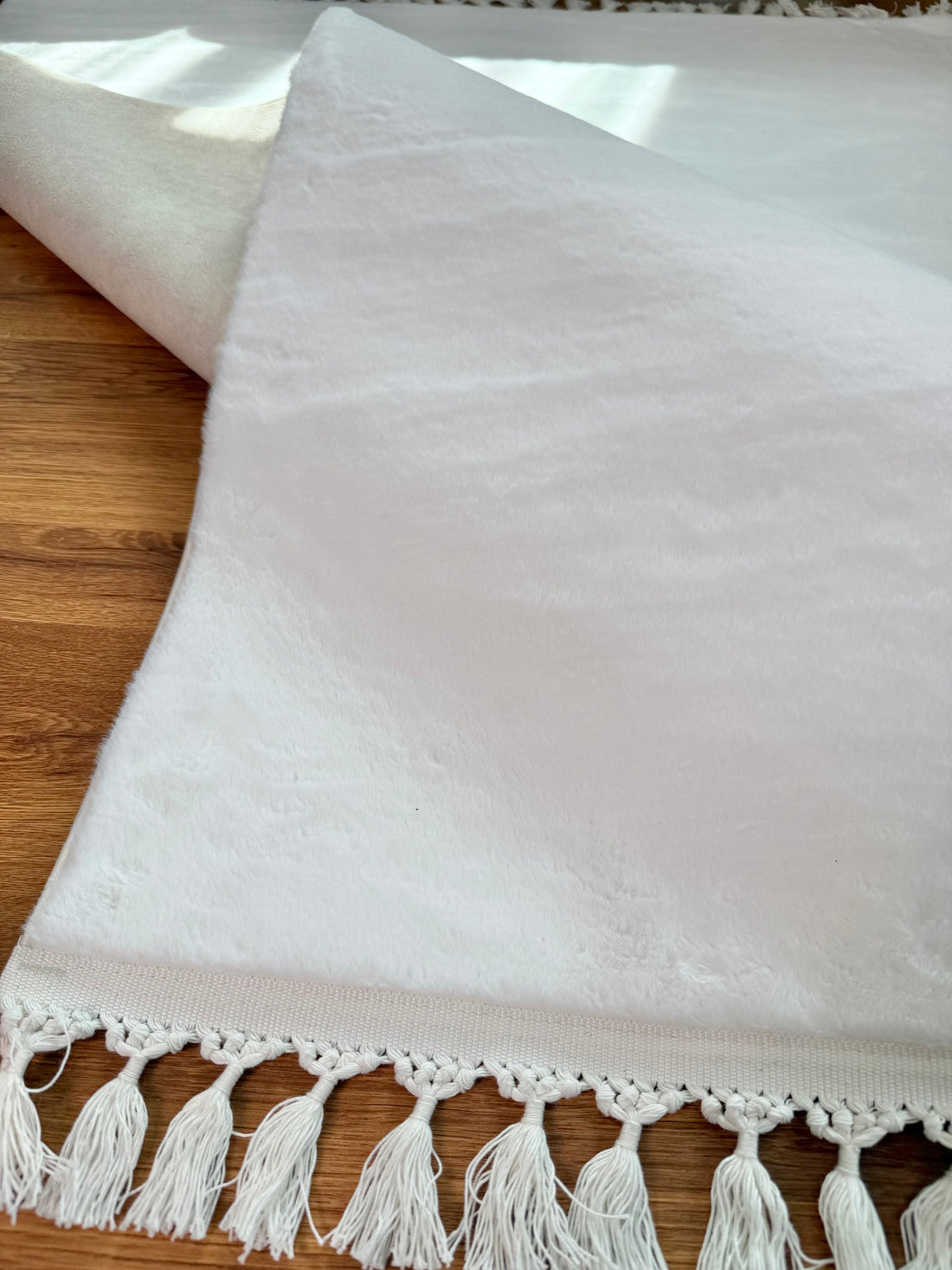 Tavşan Peluş Halı Beyaz